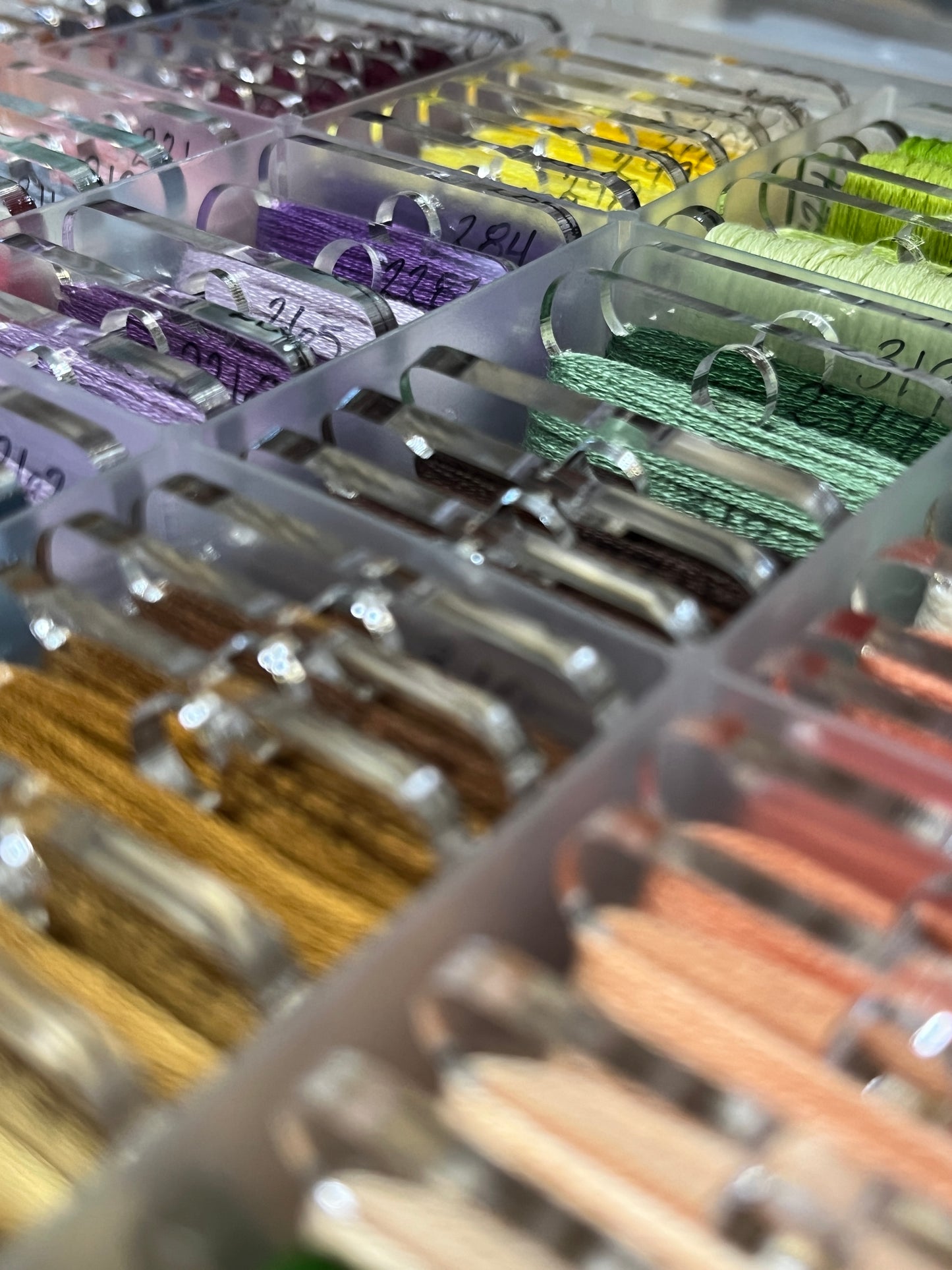 Acrylic Bobbins
