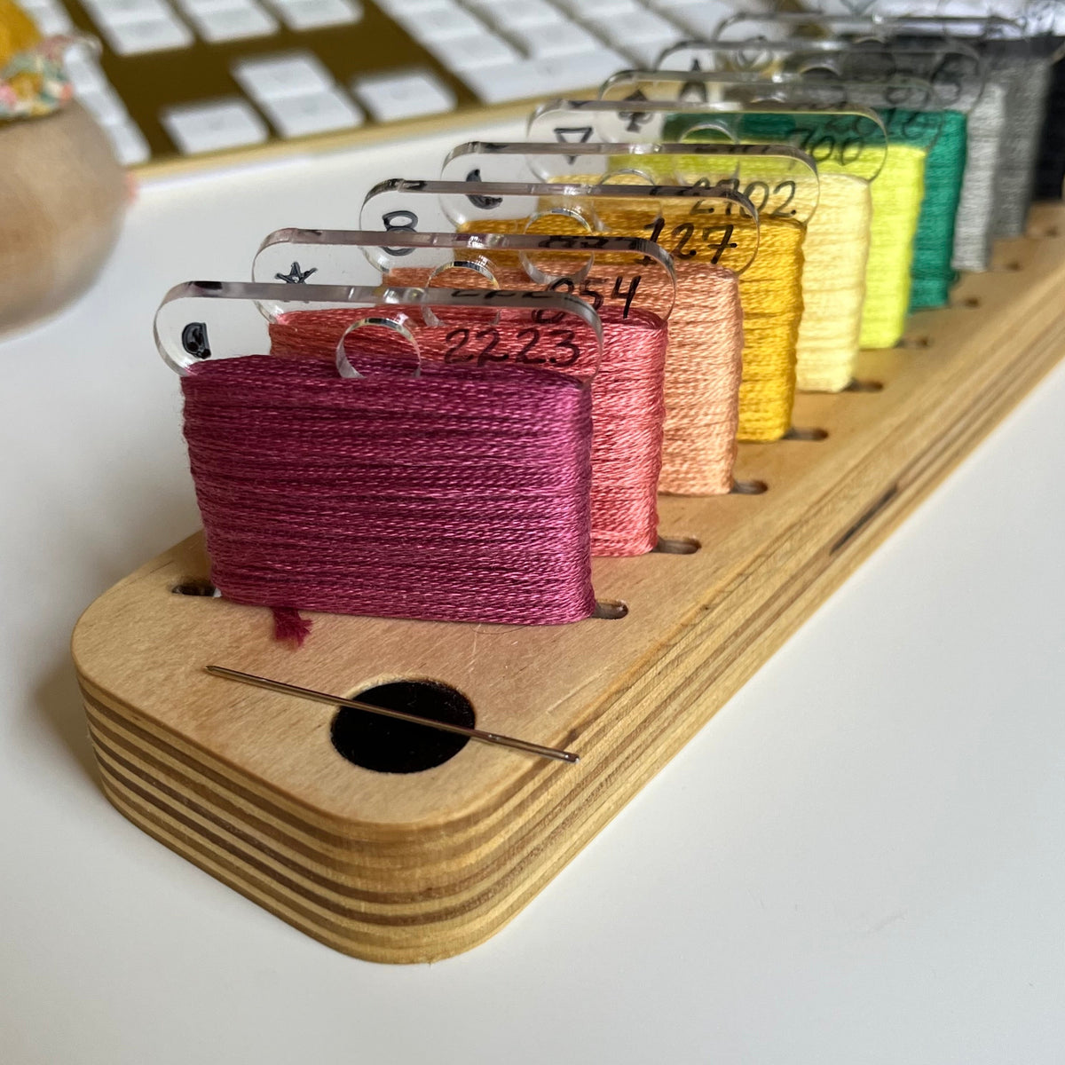 Acrylic Bobbins - Lucky Jonquil - Bobbins